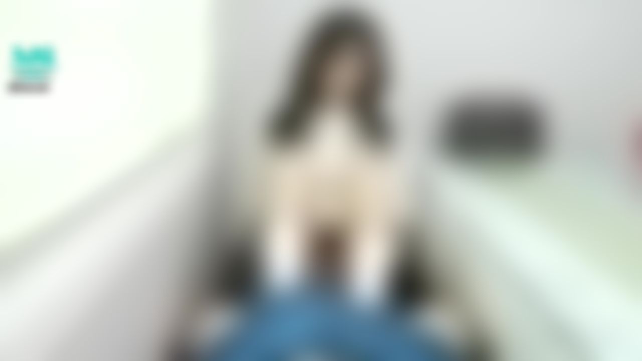 fewoov : 眼鏡少女的白襪子   | SWAG @fewoov 影片

雖然长得比较一般，但很有魅力！御宅族眼鏡少女Chaea交男朋友大作戰。她讓男人想做什麼就做什麼！其實Chaea是喜歡性愛的少女。


#韓國  #1080P  #眼鏡  #足交  #美少女