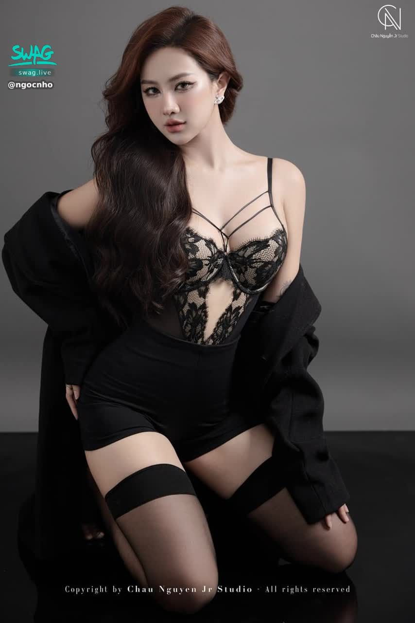 ngocnho : 黑袜子