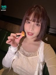 : Teacher with bangs 👩🏫 Have dinner with you