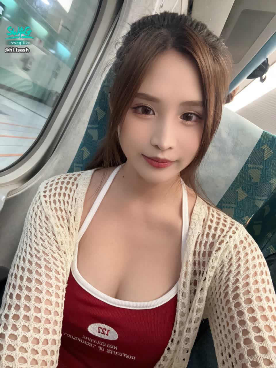  : Taking the high-speed rail~The seat is so far back that I feel dizzy