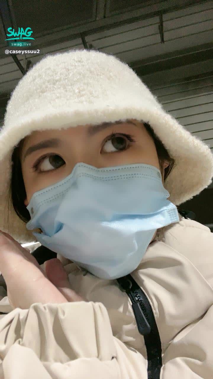 caseyssuu26 : 既然哥哥們都說不用在乎穿什麼拍照
那我就不客氣囉
2100-0100
今晚～～～～