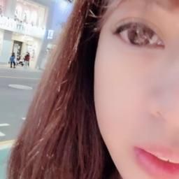 lovemeredith : 我新染的髮色和接睫毛,好不好看呀
