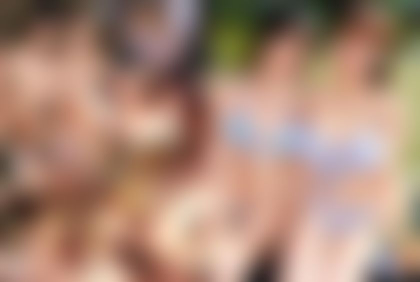 doc_channel : 她召集了她圈子裡的兩個年輕朋友，然後他們來了個三人行！ 她們不是洞洞兄弟，而是棒棒姊妹，而且她們對陰莖的方式是首屈一指的！ 乳頭 奶子 無論如何，厚厚的奶子戲現
