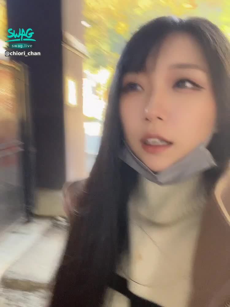  : [A little walk] I'm playing idle...