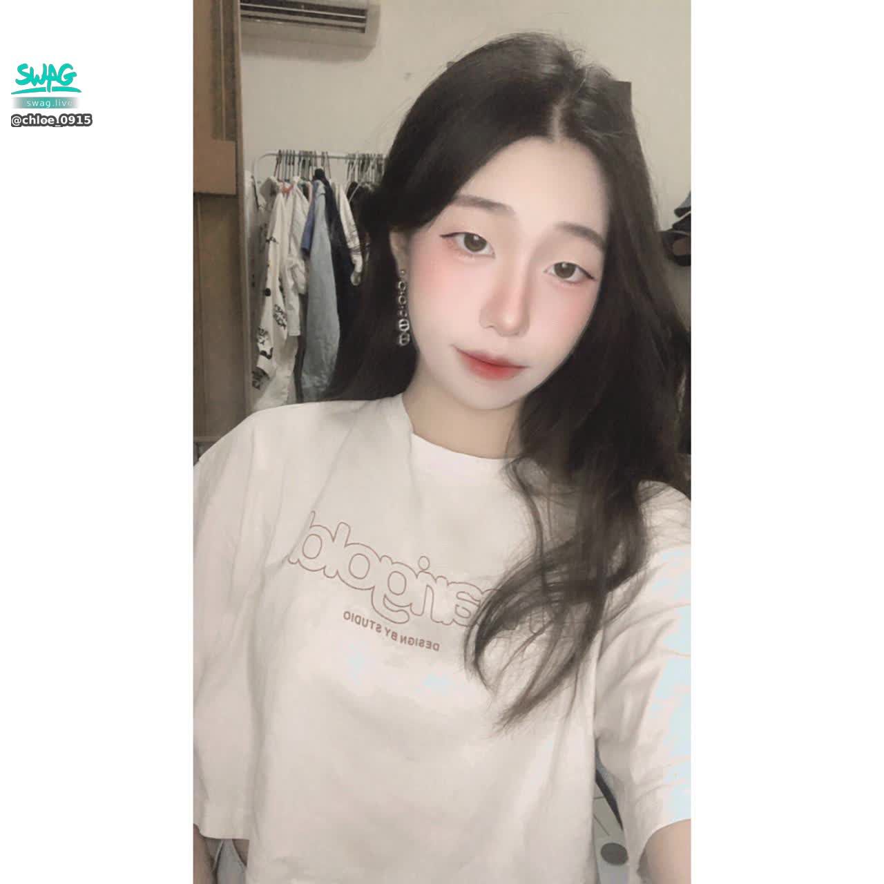 chloe_0915 : 這幾天身體不舒服～停播休養一下😓
很多人都私訊關心我近況🥰

小稀很感動～
我會盡早跟大家見面的👀

送你們幾張美美的我
看不夠可以私訊我要更多❗

#sexy #自拍 #性感 #奶 #內衣 #露臉 #全swag顏值最高 #新人 #可愛 #白白嫩嫩 #蘿莉控