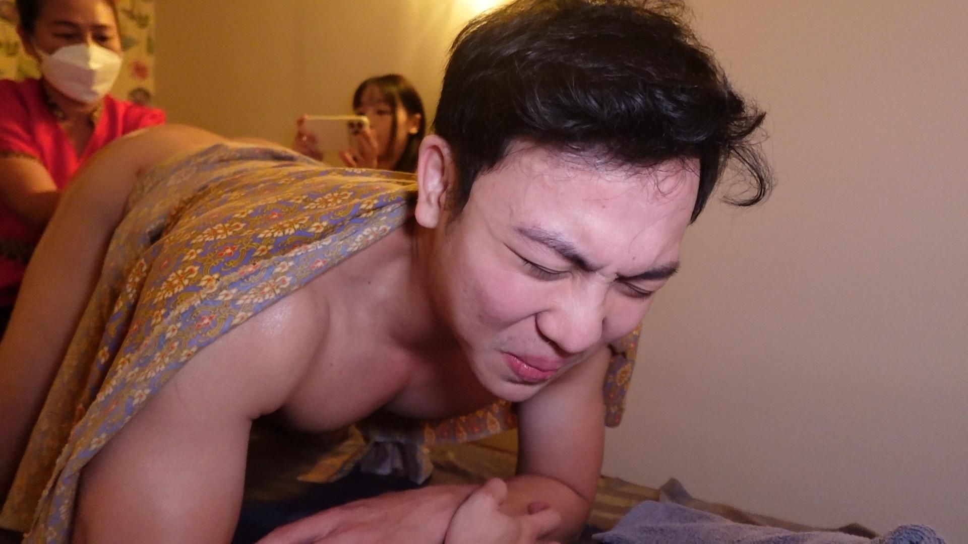  : Grabbing the LONG tendon is so exciting that it makes your neck rise!? The complete technique is fully revealed! It’s really bullshit in Thailand!