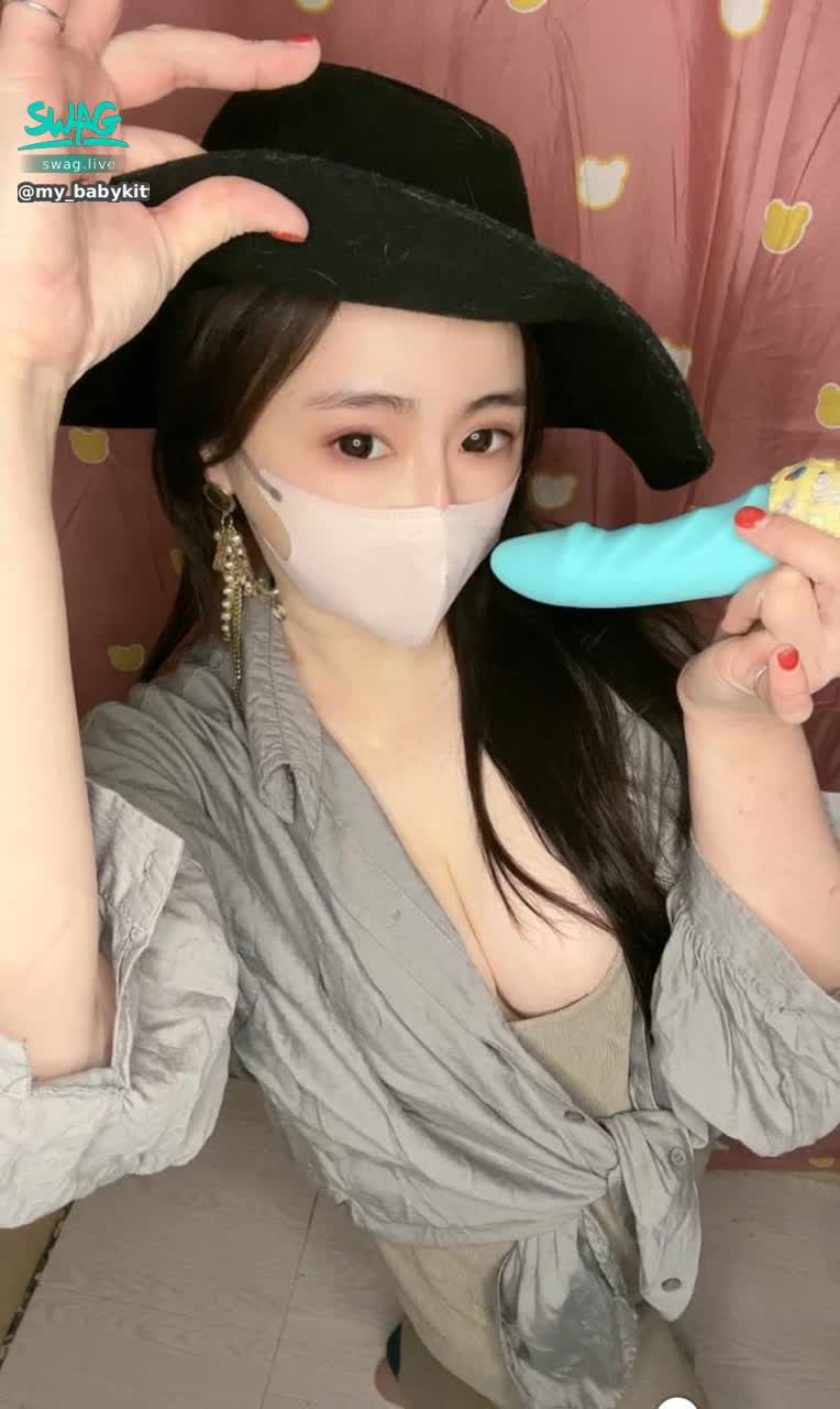 my_babykitten : 裝逼。到了🤪

#奶貓的Cosplay #主題系列