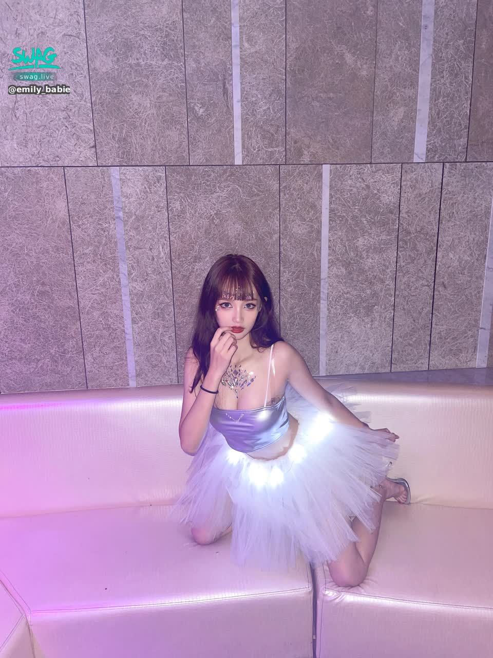 emily_babies : 今晚我想來點…😈😈🫦