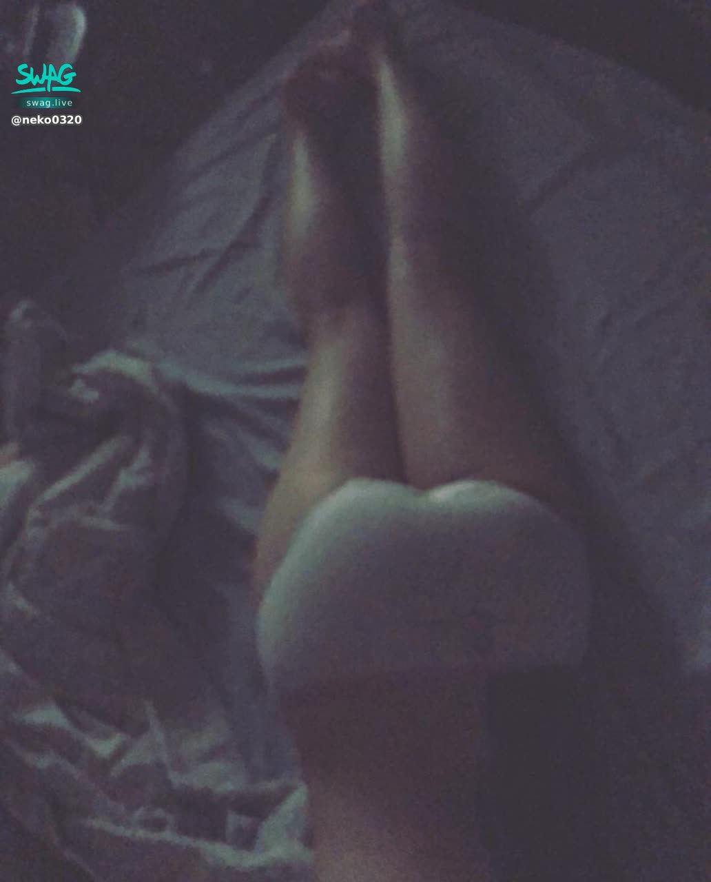 neko0320 : 剛天亮 要不要來一砲👅💦🌭
搭配你的晨勃～