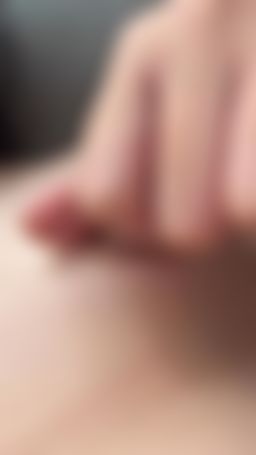 sharpvixen6216 : 很喜歡被拉、捏、轉奶頭Babe