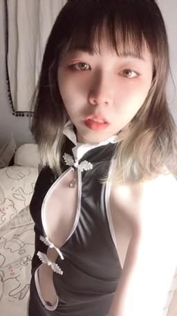piffydream : Cheongsam girl masturbates 💖