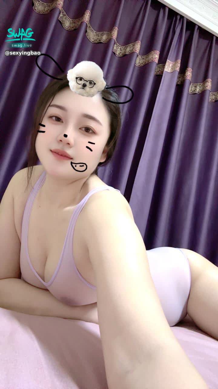 sexyingbao : 妙龄骚妇，妩媚动人。