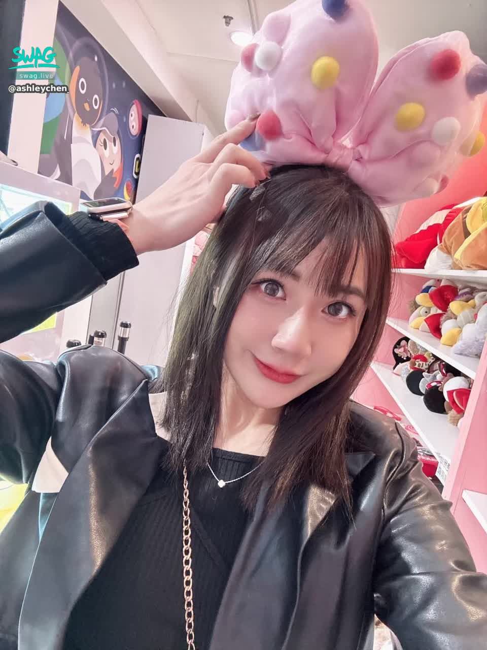 ashleychen_9977 : 有人說，愛是細水長流，可我覺得愛是喝奶茶時，第一口就想到要留給你