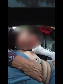 : (Uncensored video) In the car #前戲 # #舔奶 #摳穴