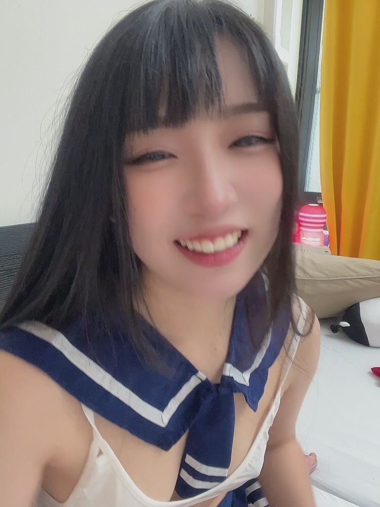 chiori_chan : 乳首すごいんだけど