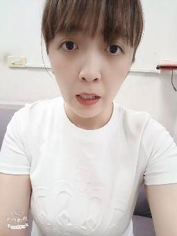 yun_moon : 歌名：我還是愛著你