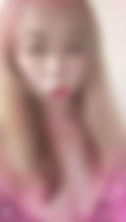 amy128live : 😘小可愛分享內在美~若隱若現的💕猜猜裡頭看有沒有穿😋