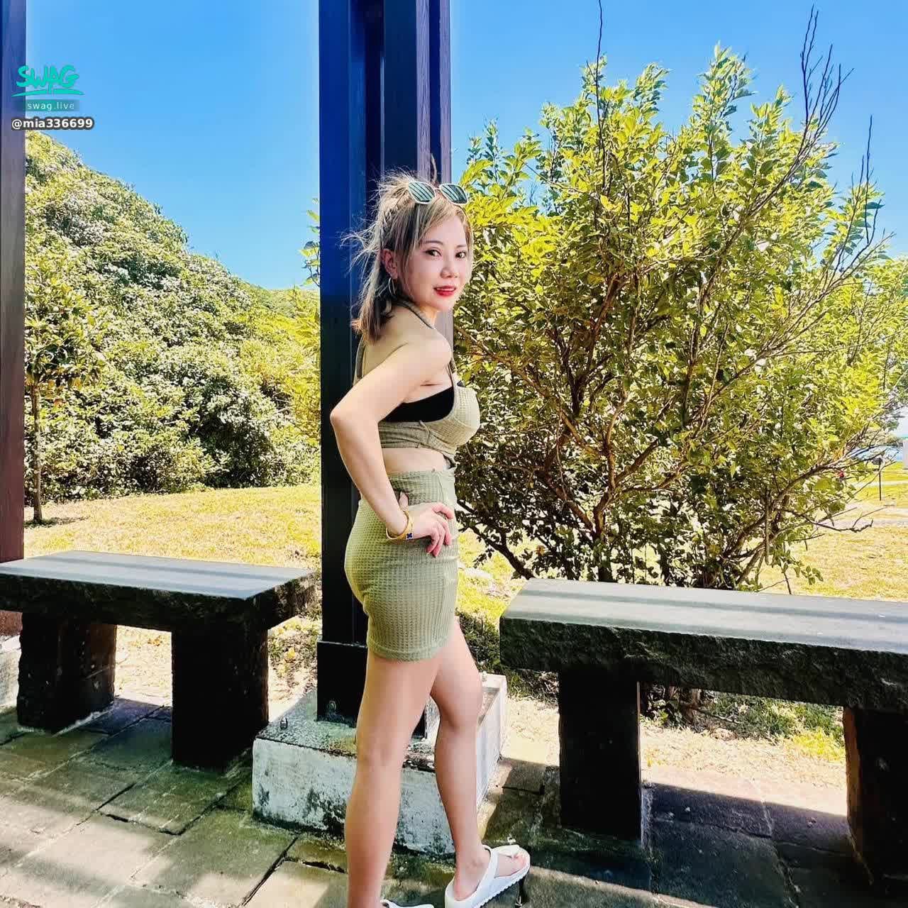 m*******9 : 這樣的身材你給幾分？私訊告訴我🥰送你一部珍藏影片😈