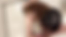 maggiebabe : 忍不住在公廁吃起同事肉棒了，為什麼肉棒可以這麼可口呢