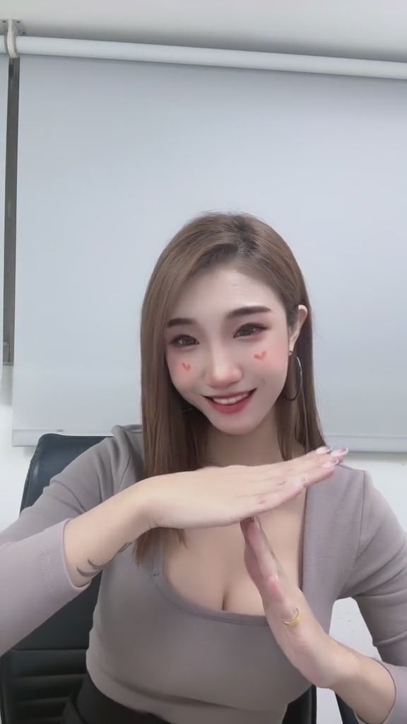 _dd._.kk_ : 跟著音樂一起動 讓我充滿好心情~~~