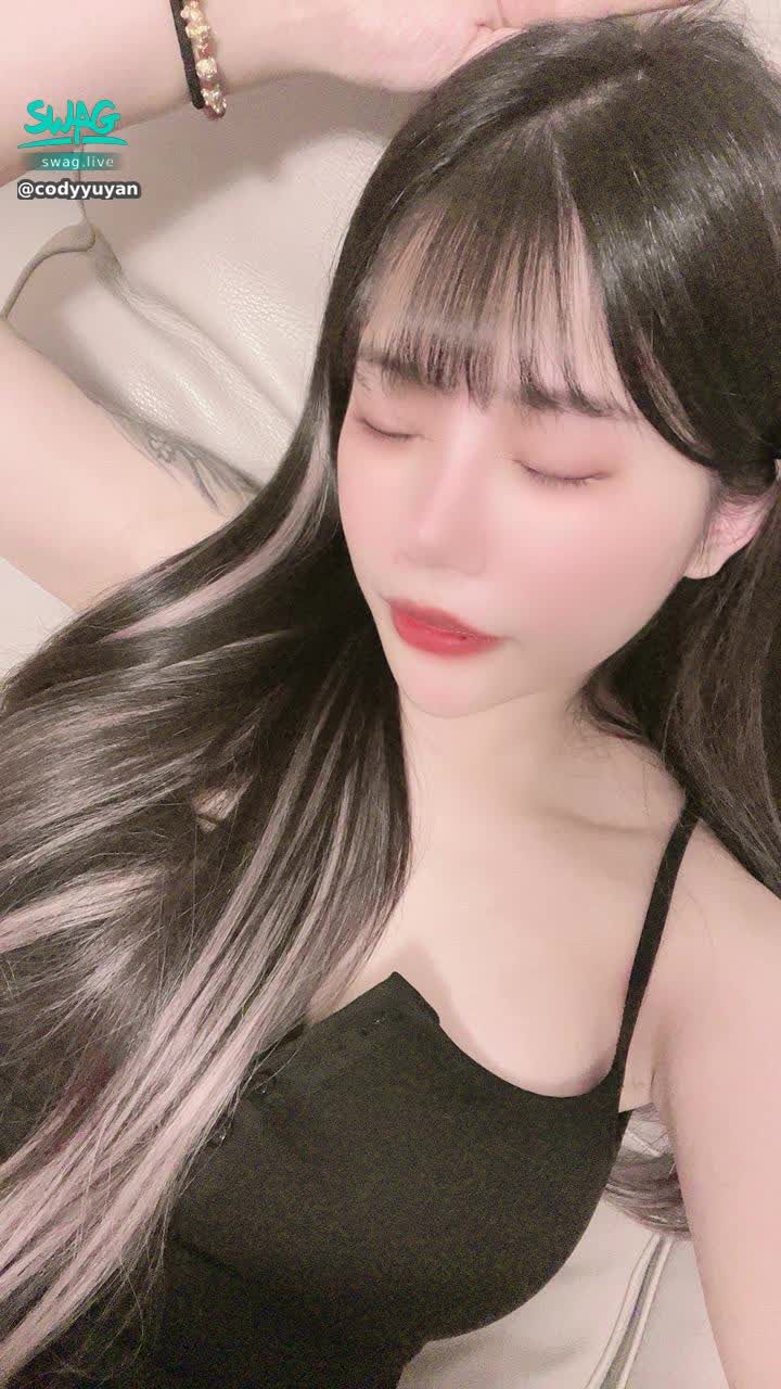 codyyuyan : 📣月底優惠活動4/26-4/30
私訊刷66666飛機✈️+vip
(30部私藏有實戰片+抽吃飯約會）