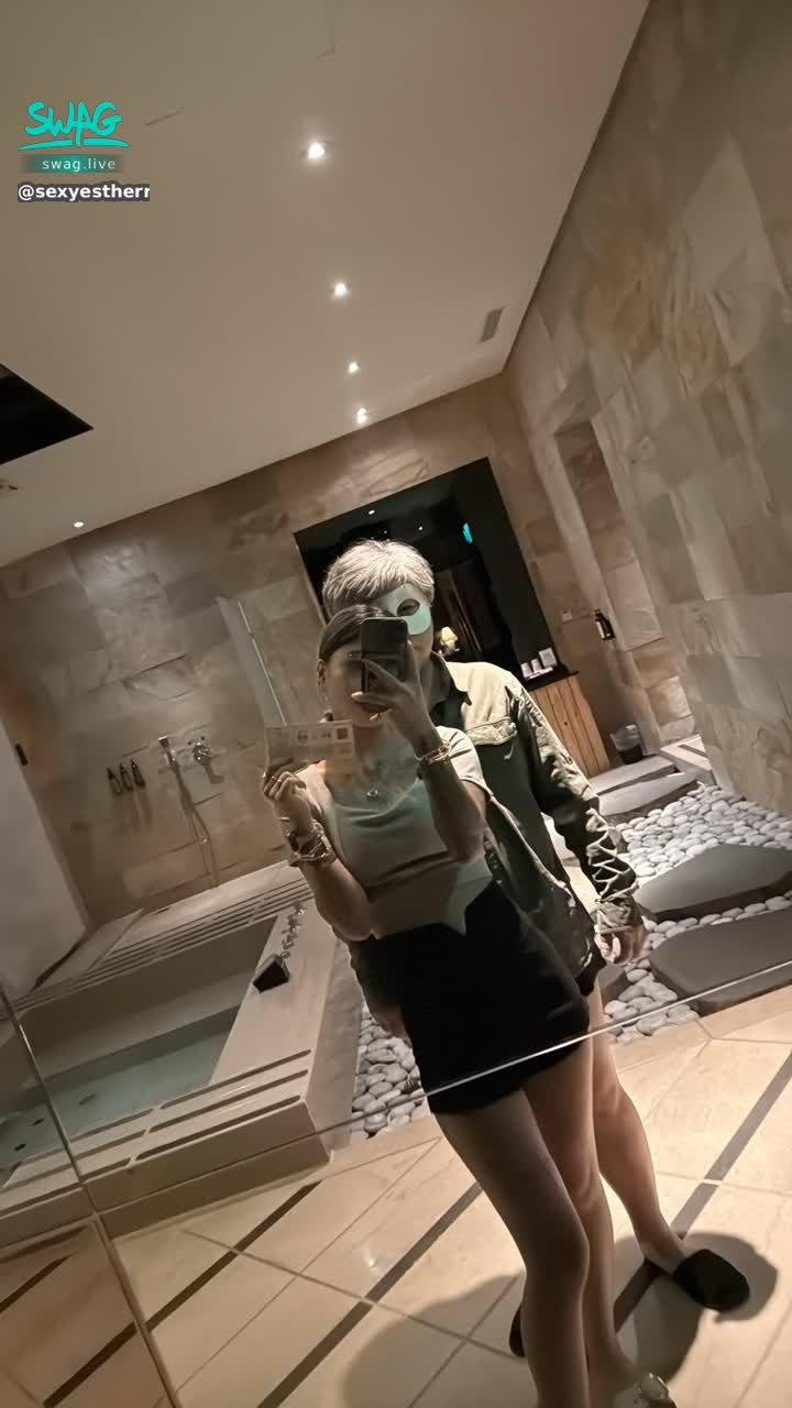 sexyestherr : 北中南皆可純約會運動約會💕
謝謝粉絲的支持😽
都能私訊詢問～
