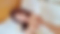 sexyyui : 《旅遊版終極限定》
🌟也許是太久沒做愛，才被玩一按摩棒，就像噴泉一樣！整個床都濕透！小穴紅腫到不行！（小穴直拍畫面無碼！）