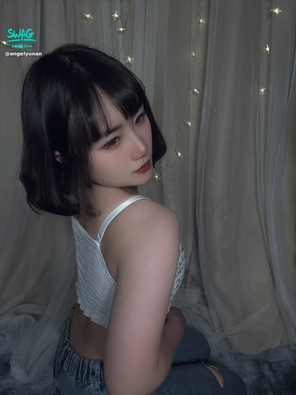 angelyunana : 很久沒看到宥娜的片片
有寶寶想念嗎😛
想要隱藏版私密片私訊我「片片！」
陪你尻到精盡人亡😘