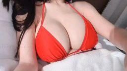 c********2 : 4/27（日）17:00 公路裸奔日BabeBabe
5万跳蛋换黑牛户外全程夹住
50万公路一丝不挂裸奔非荒郊野岭
#主题直播