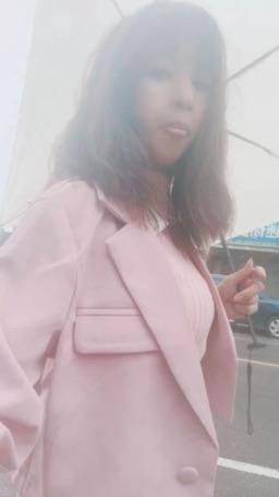 lovemeredith : 下雨天出門覓食，你那邊有下雨嗎？