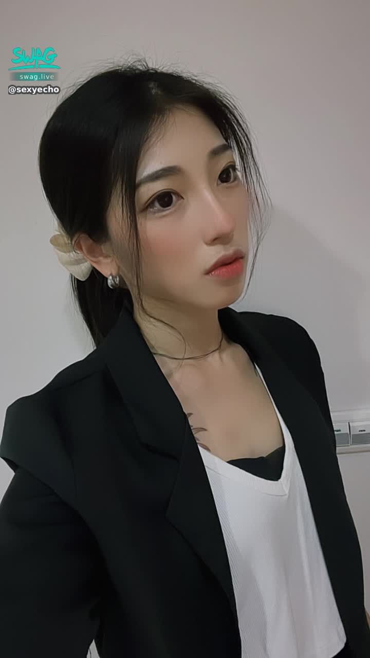 sexyecho : 上班前了唷💗