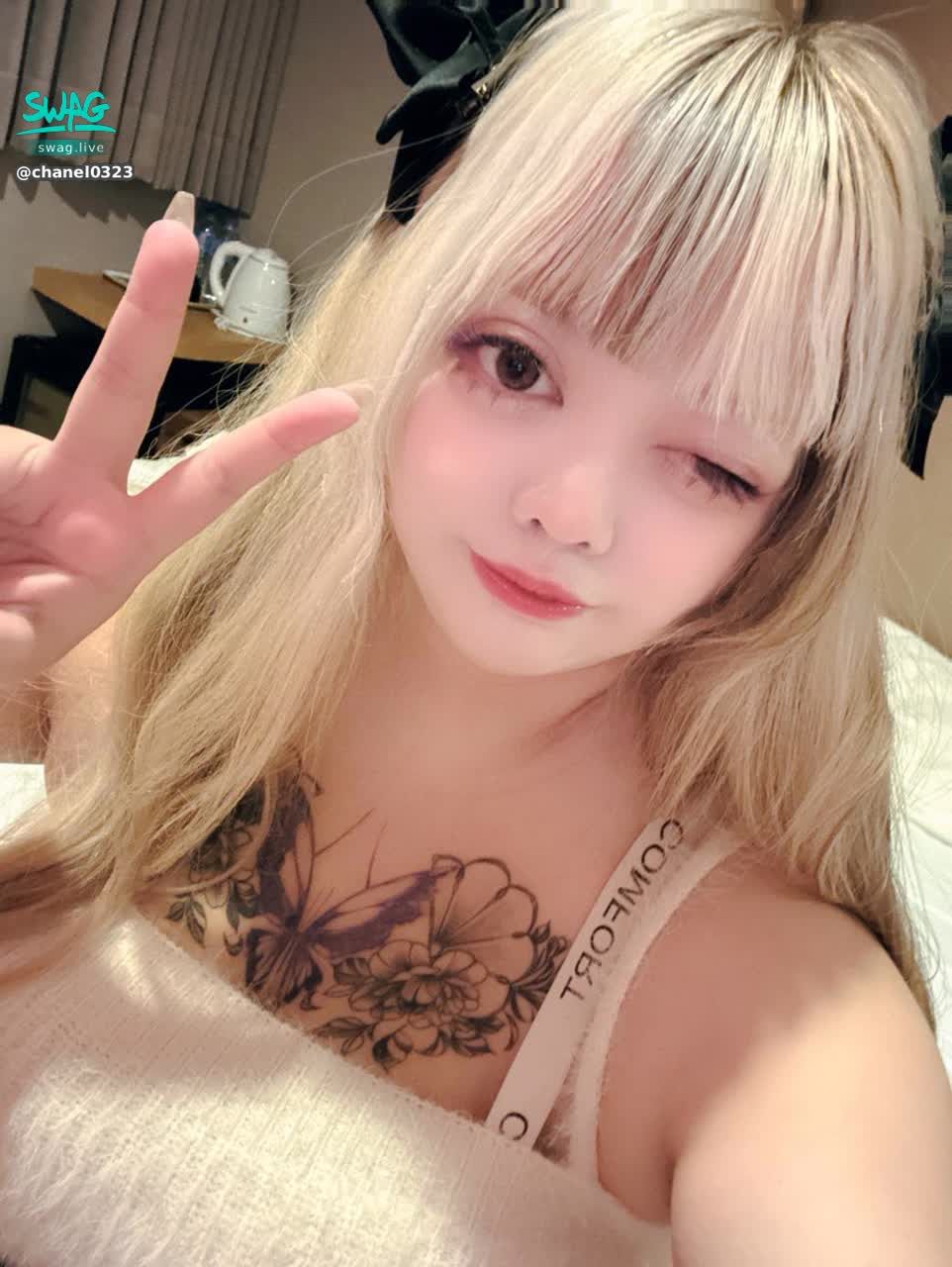 chanel0323 : 本狐很久沒回歸了😈你們有想我嗎？私訊告訴我～你還在❤送你一部珍藏影片💦

#sexy #性感 #騷 #露臉 #奶 #可愛 #全swag顏值最高 #刺青 #私訊 #大眼睛