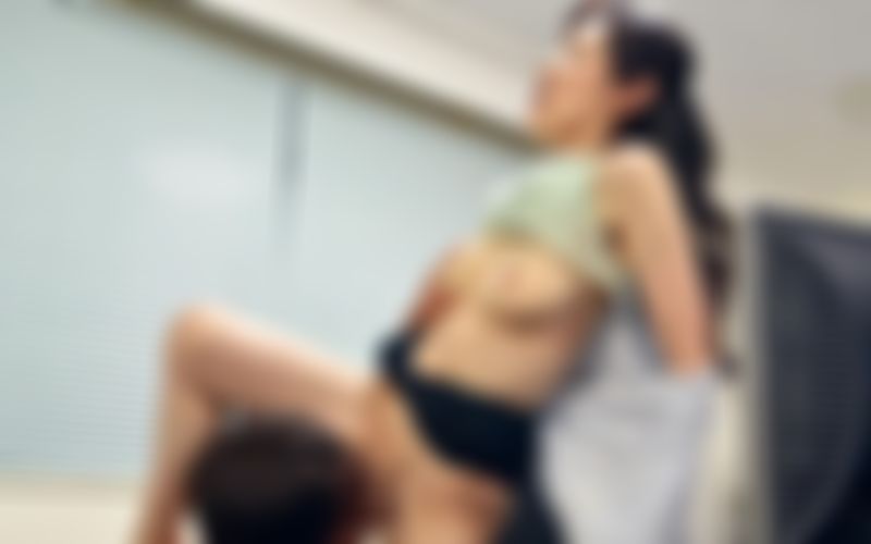  : 下完班還喘著氣的人妻們
