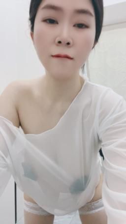 z*****8 : 似露非露的感觉，不要太美好了