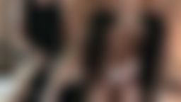 maggiebabe : 一起跟姊妹被肉棒插入💦好像兩個放蕩的肉便器😈