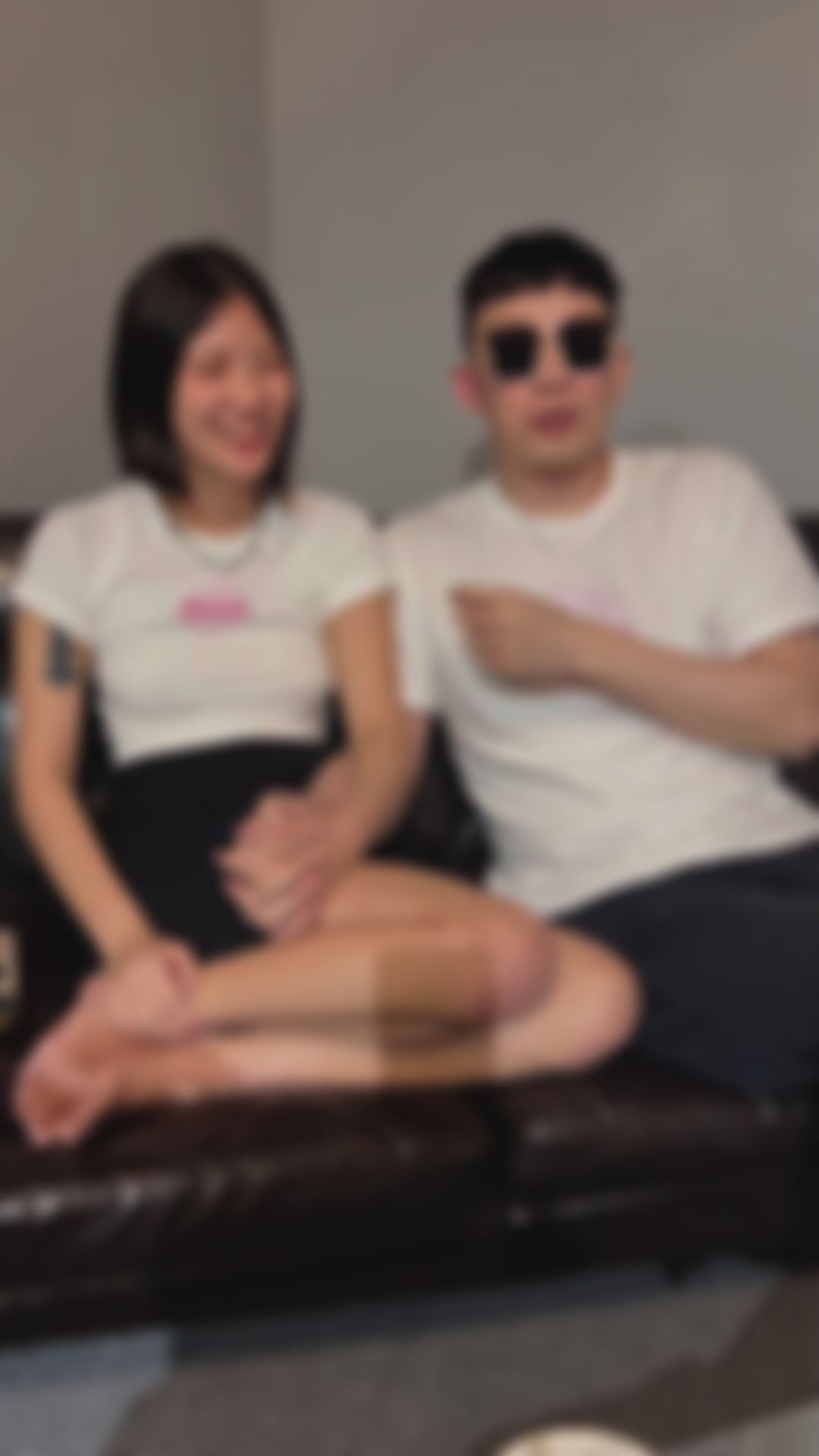 babes.private : 從來沒看過聊天聊著可以這樣光明正大的色色！？