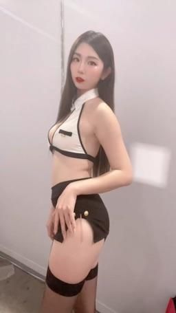 july.july : 我是能幹的性感小秘書嗎？Babe快來解鎖我