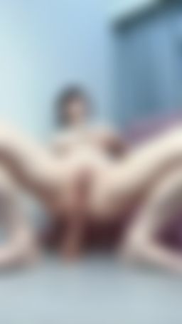 royababy : 🆕新片💦M腿女上搖的太激動水都噴出來了啦😱都噴到手機螢幕了⋯⋯

⭐️最新私藏⭐️私訊2句「芽芽搖咧」拿5分鐘私藏 ⭐️
私訊2句「520芽芽」領5分20秒滿滿色話私藏長片🥰
一個飛吻禮物可以換3部私藏片呦😘😘😘
一人限領一次

 @royababy  👈按下追蹤
  截圖追蹤的畫面私訊「我要追你」❤️
  領小女友露臉私藏片‼️

#露臉 #露點 #M字腿 #女上 #高潮 #噴水 #白虎 #大奶 #巨乳