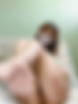 lizbaby : 抬腿露下體看腳底
#美腿 #長腿 #腳底 #裸下體