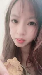 lovemeredith : Fried chicken for lunch, want your chicken every day, 👂 Come out