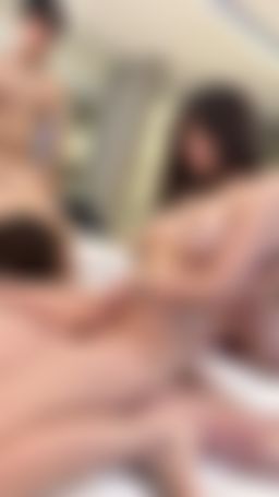 ladyyuan : 露臉全裸多p 一個女上一個背後 後面還有女女上下 真的好刺激的群交派對🥳一個畫面都融入了