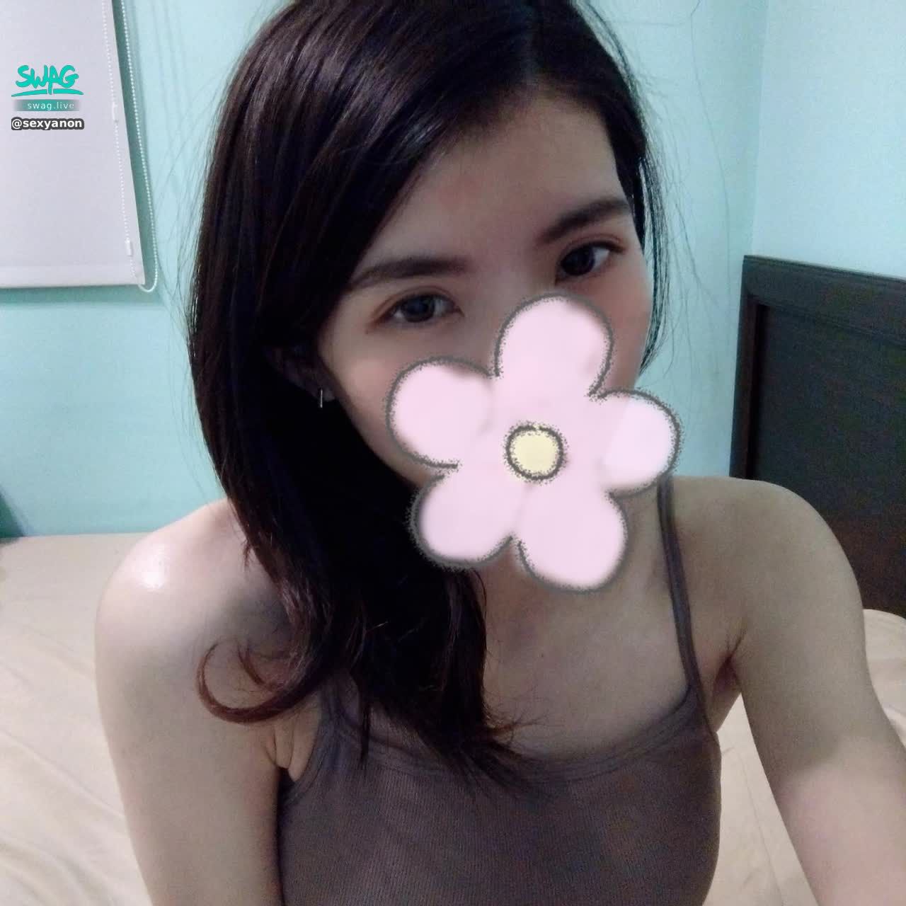 sexyanon : Today's live broadcast at 10 o'clock~ 🥰