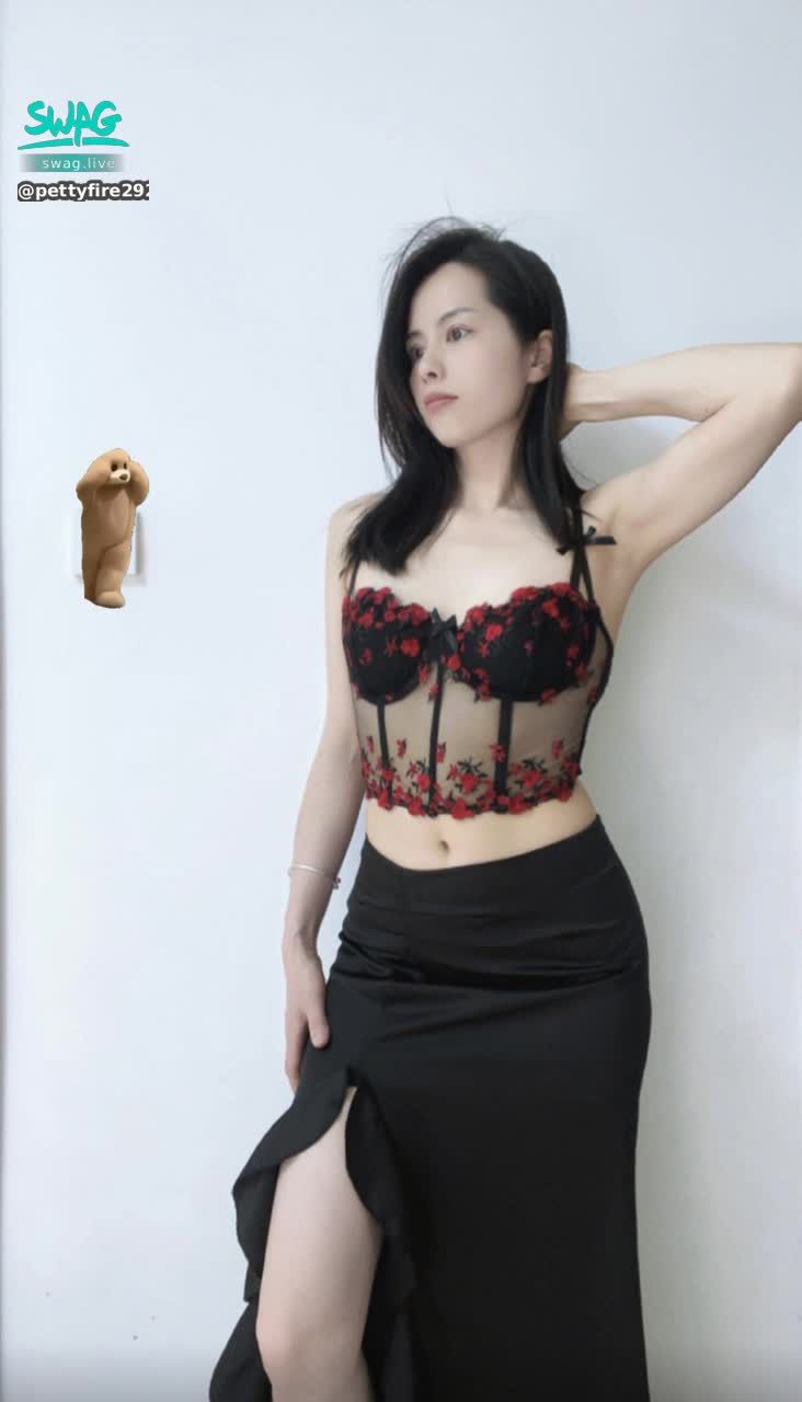 pettyfire2928 : 从今晚开始我绝对不熬夜了，我用生命来保证
至于用谁的命，我还没想好🤣