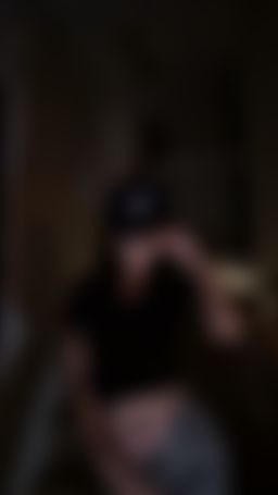 ccsusu : 你想當上面那隻手 還是下面那隻手😜

不想拼手速請「解鎖」後截圖私訊送一個口紅直接獲得南半球照片😎

bgm.我的主打歌😘

#酥酥 #ccsusu #sexy