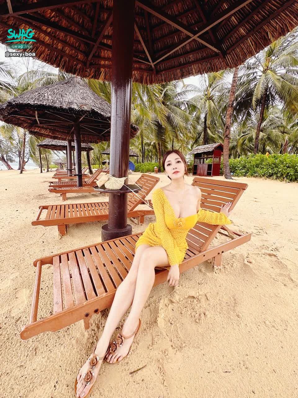 sexy_boa : 🏖️💋想和寶兒一起渡假嗎？🏝️🫦