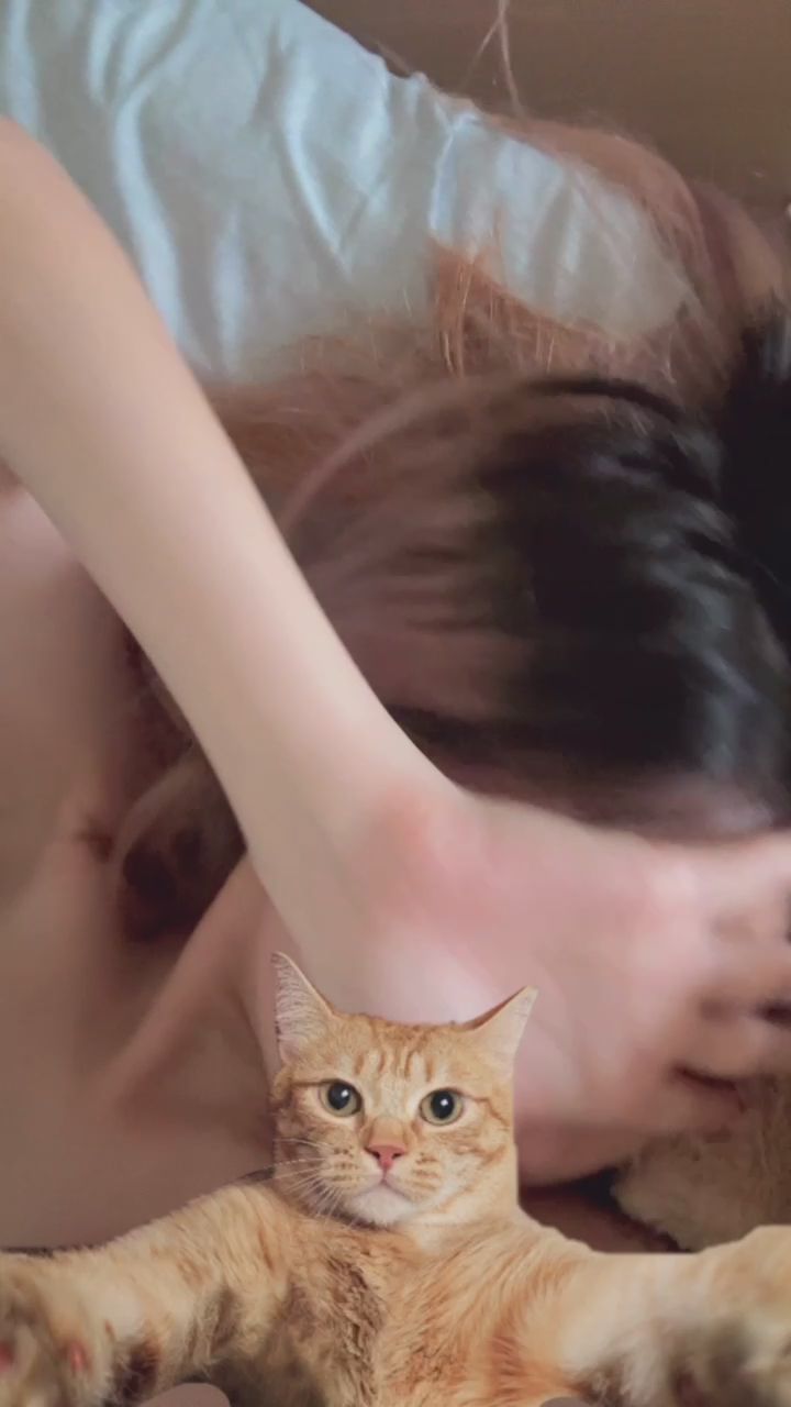 lustine : 6/6 (Friday) Chunjiao will be on air at 10pm ❗
Happy Friday!
Don't rush out after get off work 🤣 Come and live with Chunjiao

#sexy #性感 #生活 #日常 #可愛 #甜美 #新人
