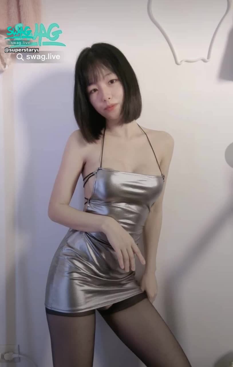 superstaryun : 哥哥們喜歡今天的性感小芸妹妹ㄇ😈😈😈
今天晚上12:00-06:00直播呦～～
哥哥們要來找我玩哦😘😘😘Babe