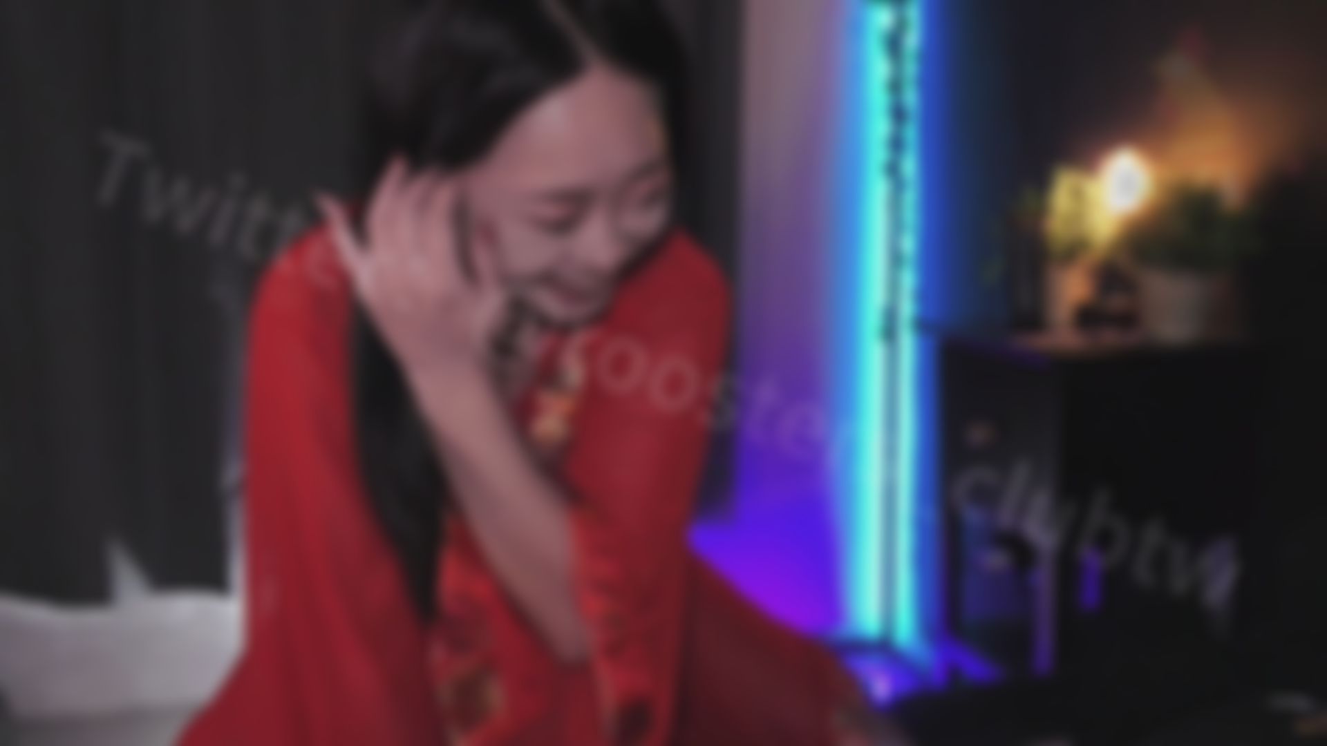 roosters_clubtw : 看起來是真的好吃才一直吃👅