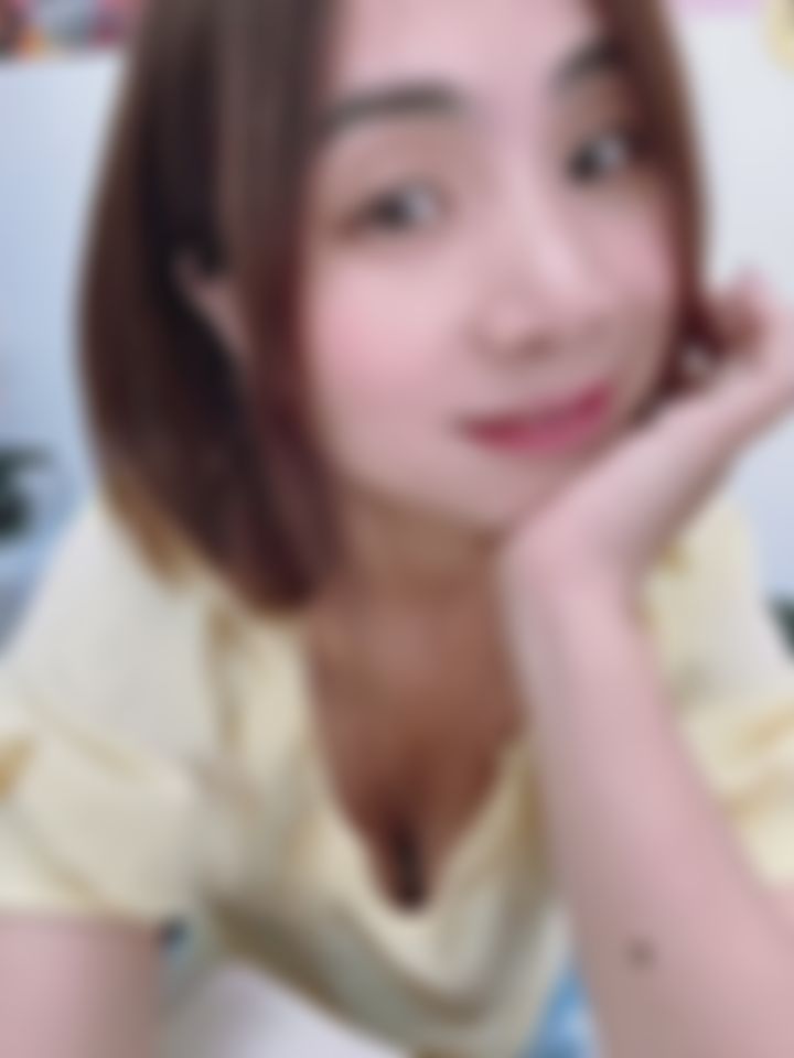 pizza_0705 : 美樂最近真的忙翻了...需要你們幫我充電🔋今天晚上 6/10 (二) 10:30直播❤記得來幫美樂充電😈 #生活 #露臉 #可愛 #甜美 #奶 #大奶 #巨乳 #sexy #性感