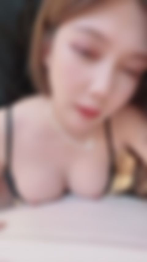 shallybabe : 雪白雙乳被後入搖晃~~~講色色話給你聽~~